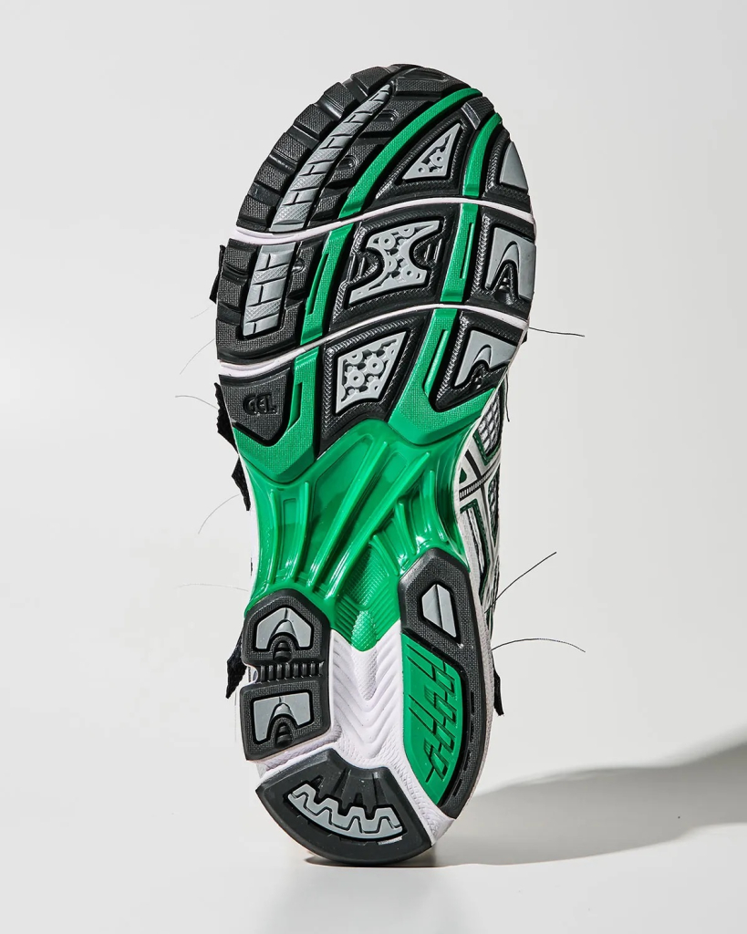 INVINCIBLE x ASICS GEL-Nimbus 10.1 ‘HTTP 404’  green