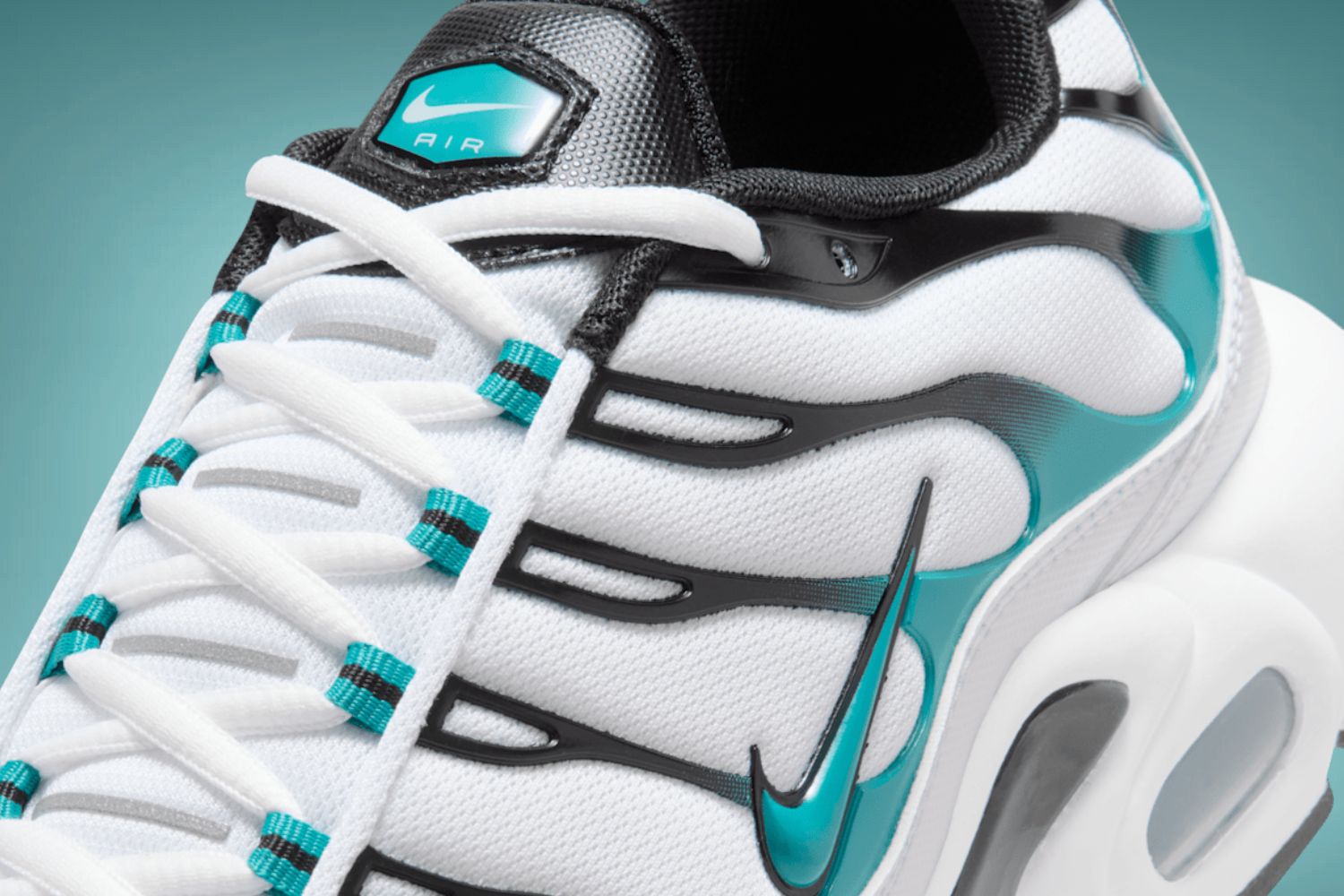 The Nike Air Max Plus OG Light Photography Turns Up The