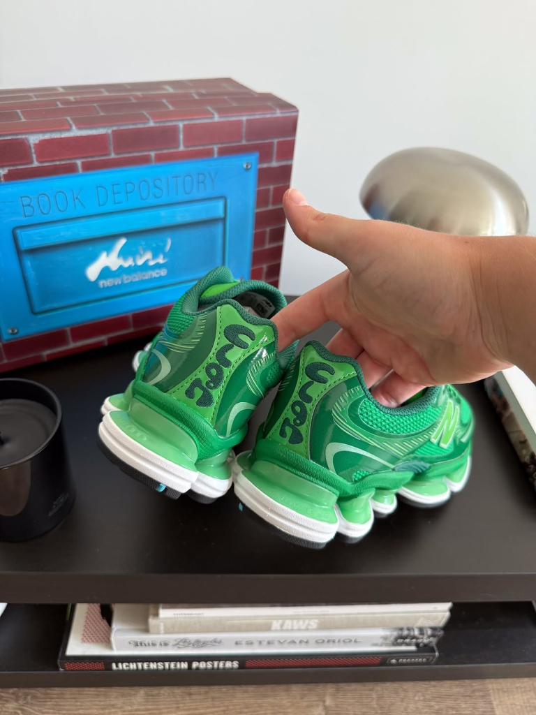 Amine x New Balance 2000 ABZORB ‘Biblioteca’ U2000ME