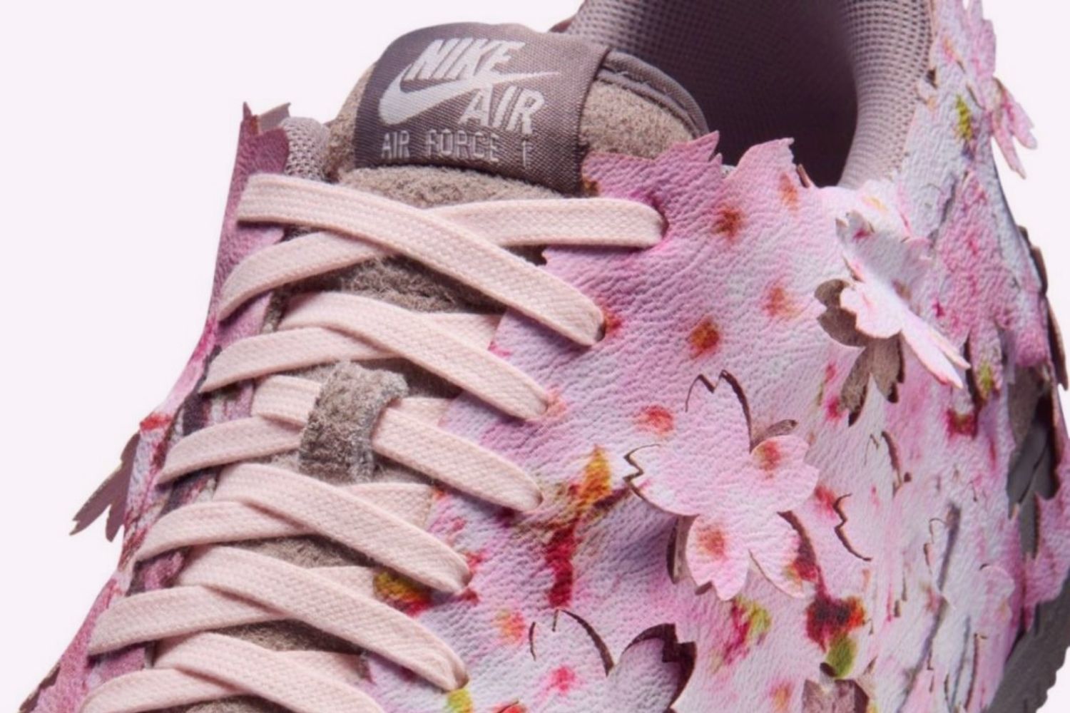 nike air force 1 womens pink & white flowers