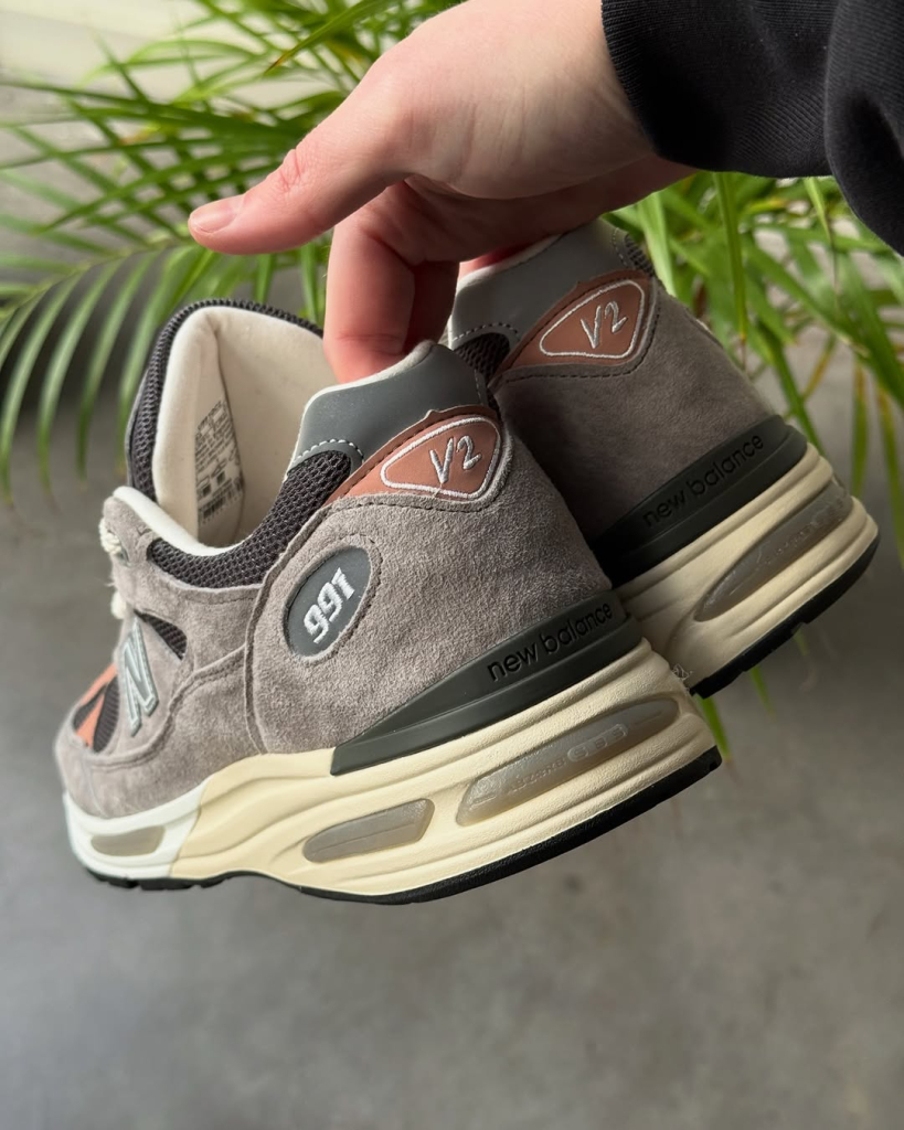 New Balance MIUK 991v2 ‘Elephant’ (U991GC2)
