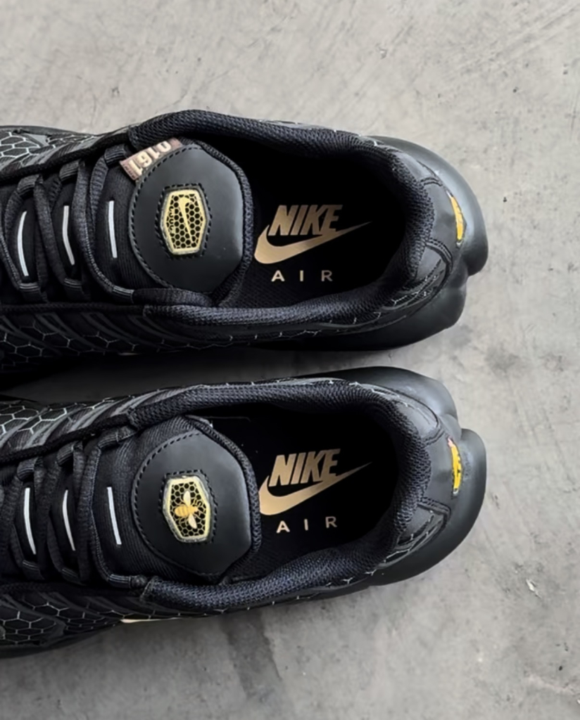 Nike TN ‘Manchester’ (IQ0287-010)